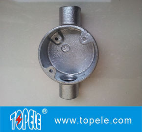 BS4568 กล่องเชื่อมไฟฟ้าวงกลมเหล็ก / อลูมิเนียมแบบลอกได้สองทาง - ผ่านทาง