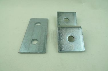 โลหะคาร์บอนต่ําแผ่นเหล็กเรียบ ช่อง Unistrut ช่อง Strut การเชื่อมต่อ