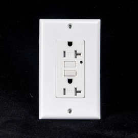 20 แอมเปอร์ GFCI Outlet 125 วอลต์ อากาศทนทานตัวชี้แจงรับด้วยแสง LED