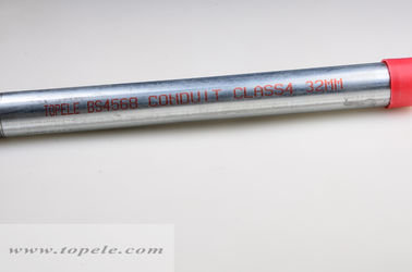ท่อเหล็กเหล็กกระดาษร้อน BS4568 สายประจําชั้น 4 GI ท่อที่มีคอปเลอร์และหมวกป้องกัน