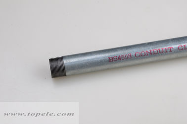 ท่อเหล็กเหล็กกระดาษร้อน BS4568 สายประจําชั้น 4 GI ท่อที่มีคอปเลอร์และหมวกป้องกัน