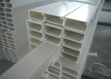 สีขาวเทา PVC ไฟฟ้าเคเบิลเทรย์ Lvd สําหรับสายไฟฟ้าสายท่อ